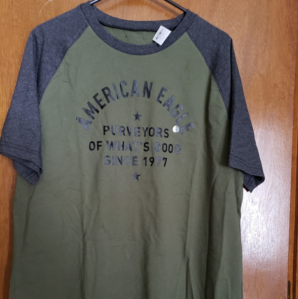 American Eagle Tshirt